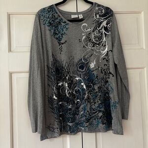 Chico's Size 3 Graphic Gray Silver Blue‎ Long Sleeve Tee Shirt V Neck Chicos XL
